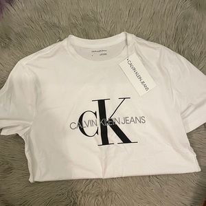 Calvin Klein T-shirt new with tag
